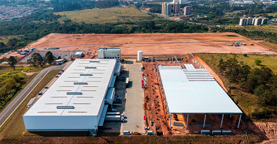 Estrutura em construção do galpão logístico G200 no Joate Park – Fase 2.