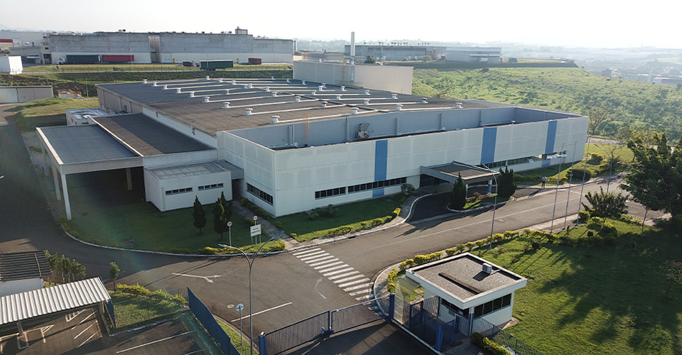 Retrofit completo do galpão industrial da FROMM em Jundiaí/SP entregue com sucesso.
