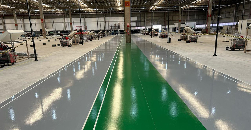 Estrutura interna concluída do galpão industrial da Modular, modernizada e pronta para operação.