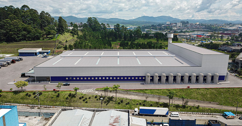 Galpão industrial da Futura Tintas em Guarulhos em perspectiva 3D.